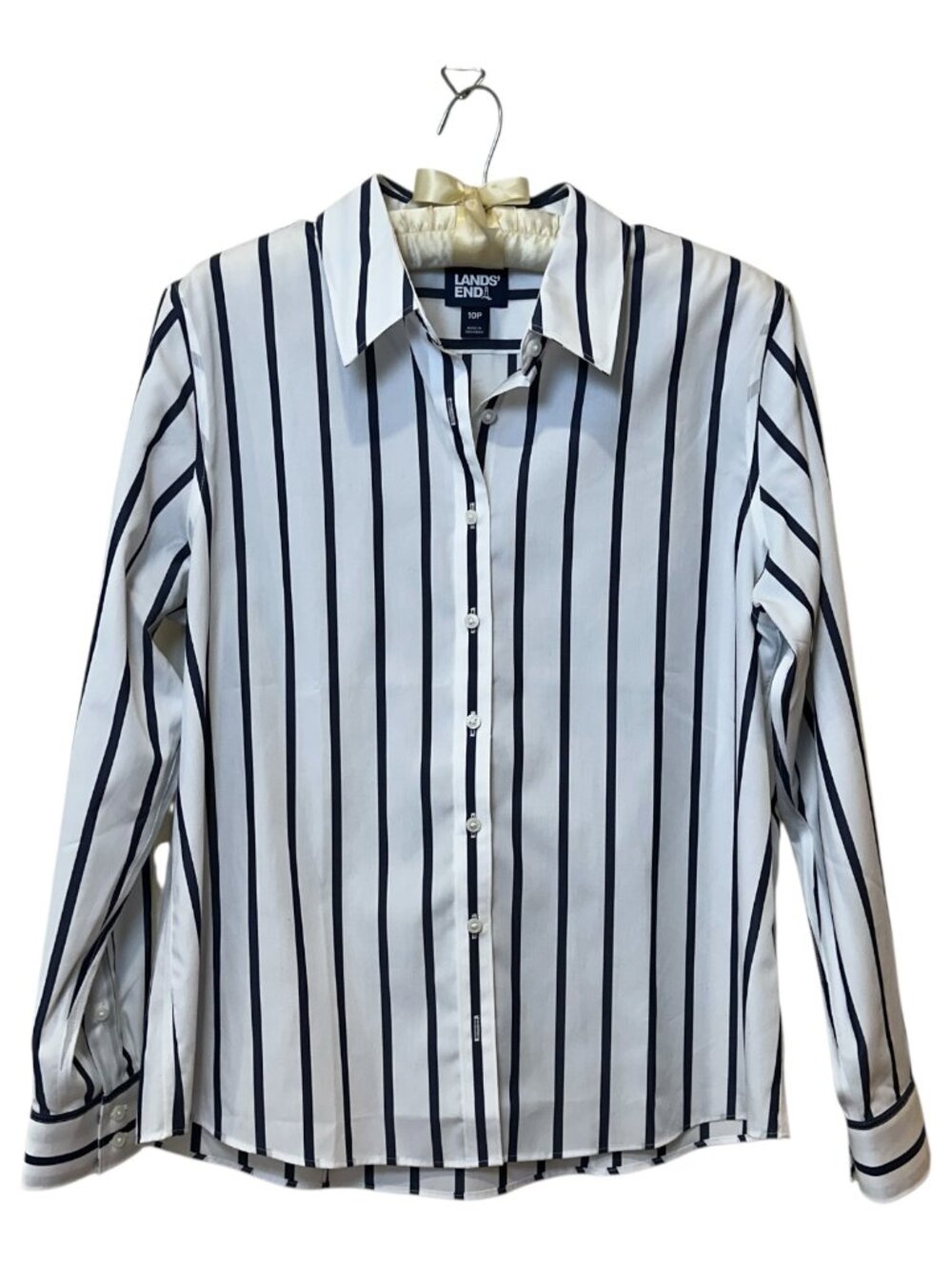NWOT Lands End Women's Button Down Blouse No Iron 10P White Blue Nautical Crisp
